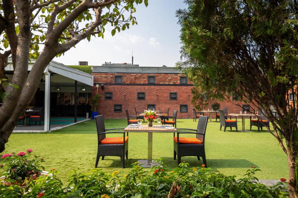Dhaka Regency Hotel & Resort Εξωτερικό φωτογραφία