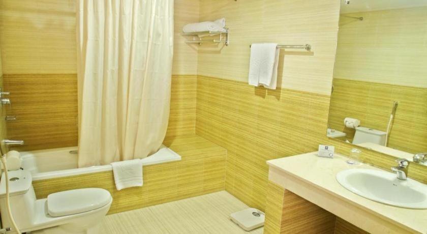 Dhaka Regency Hotel & Resort Εξωτερικό φωτογραφία